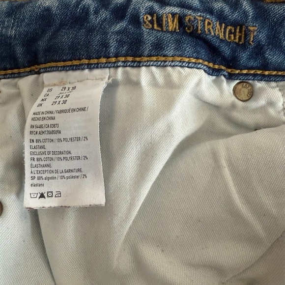 American Eagle Outfitters Blue Relaxed Jeans with Distressed Details - Picture 8 of 14